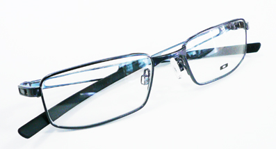 OAKLEY2010年秋の新作オプサルミックメガネフレーム入荷!_c0003493_1013899.jpg