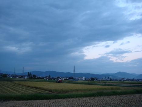 夕暮れと季節の途中_a0014840_23244288.jpg