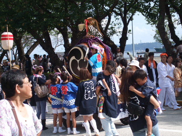 MIKOSHI PARADE 2010_e0123680_22573897.jpg