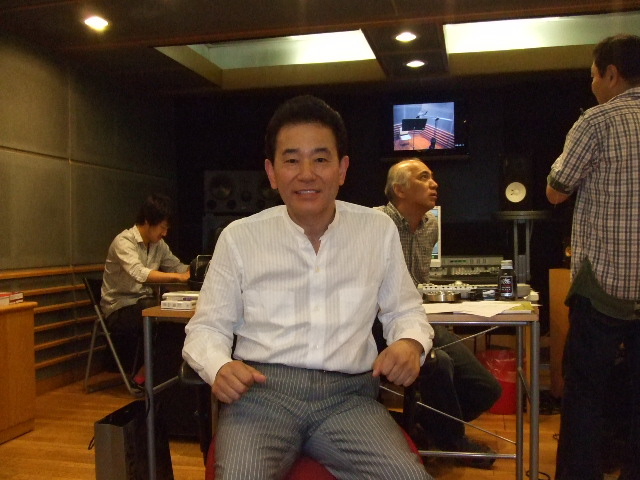 先週の写真をご覧下さい。_e0119092_19262592.jpg
