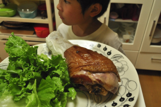 こっくり肉じゃが弁当とギャートルズの肉_b0171098_7582453.jpg