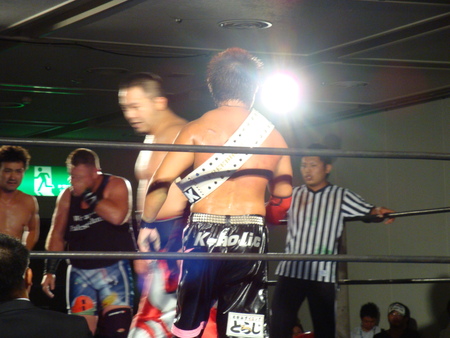 DOVEプロレス_a0105740_6331335.jpg