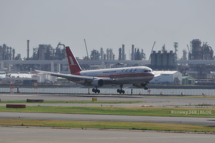 上海航空と中国東方航空　[HND/RJTT]_c0166094_22131999.jpg