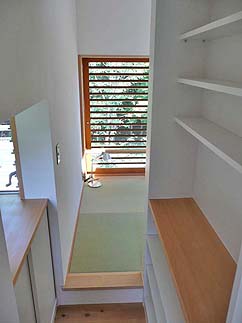 小さな森の家(i-works 15坪の家)_b0014003_1458116.jpg