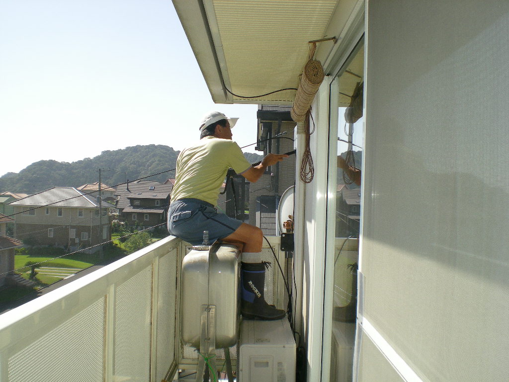 2010年9月22日(水)真夏日には窓洗浄!_f0060461_9564493.jpg