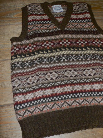 JAMIESON\'S　　　FAIRISLE VEST_c0134310_23115584.jpg