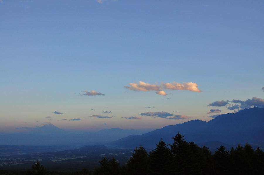 編笠山観音平からの富士_f0220774_1645728.jpg