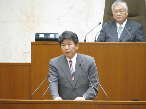 代表質問の原稿が多(長)すぎた_d0136506_1915373.jpg