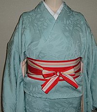 腰紐一本の着付けが想像出来ない!_f0205317_22363254.jpg