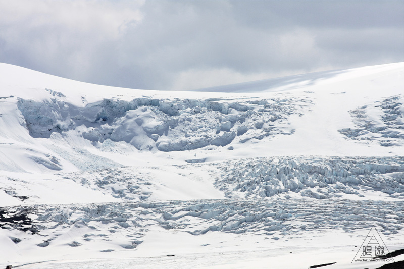065 Columbia Icefield ~氷河の上を歩く~_c0211532_1151978.jpg