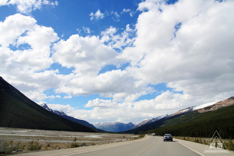 065 Columbia Icefield ~氷河の上を歩く~_c0211532_12575595.jpg