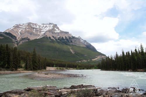 065 Columbia Icefield ~氷河の上を歩く~_c0211532_1313111.jpg