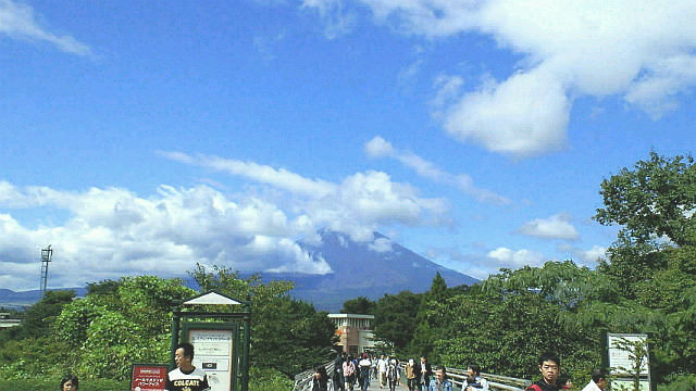 おお！富士山でましたな＼(^O^)／_b0008655_1050413.jpg