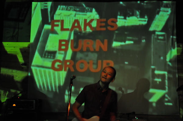 919 -FlakesBurnGroup ワンマンライブat 十三Club Water。（第一部）_e0125762_16502669.jpg