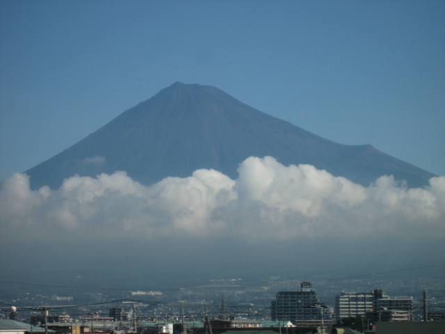 曇り空．．．曖昧な車窓から_e0139165_00541.jpg