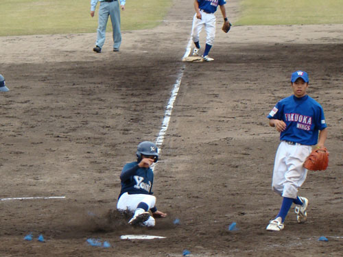 少年野球大会閉会式で演奏♪_a0047200_213173.jpg