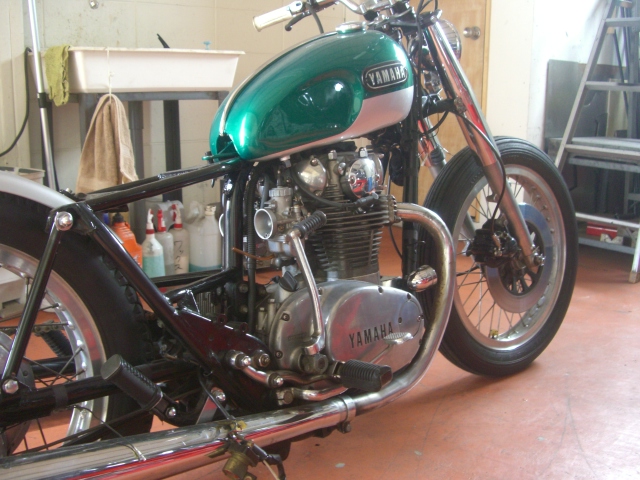 XS650フロントフォークカバー装着!_a0164918_13234859.jpg