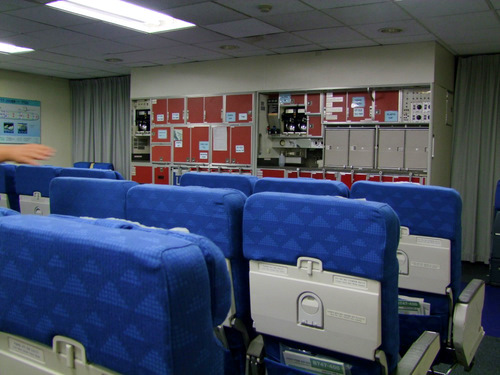 「大韓航空ブロガーツアー キャビンクルートレーニングセンター」_a0000029_11275241.jpg