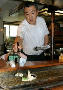 天ぷら食堂　３０年で幕　ＪＲ武雄温泉駅前「おっちゃんの店」　観光客減少受け　店主「いつか再建を」_e0113829_19193151.jpg