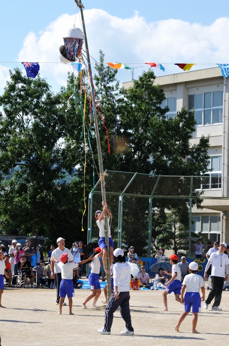 秋の空の下の運動会_f0205834_1213313.jpg