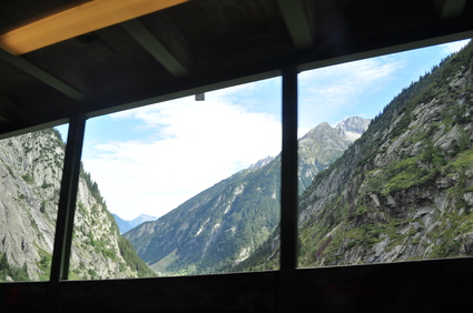 スイスの車窓から ～Andermatt編_d0179006_18353061.jpg