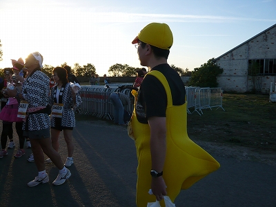 メドックマラソンツアーDay3 メドックマラソン2010 Start~11km_d0113725_011498.jpg