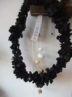 ・black wreath_b0209477_2391299.jpg