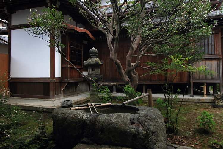 真如堂(真正極楽寺)_e0051888_4324635.jpg