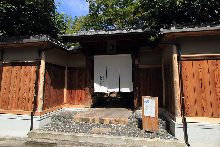 真如堂(真正極楽寺)_e0051888_4351813.jpg