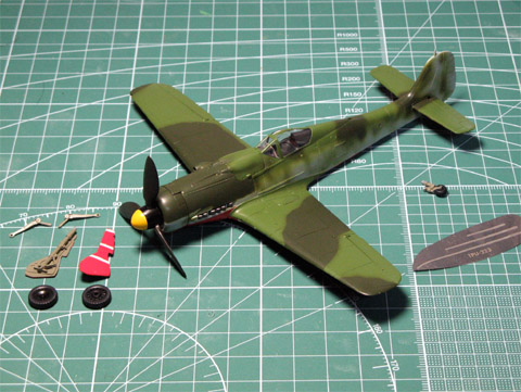 21st Century Toys FW190D-9 JV44 オウム中隊 フォッケウルフ Fw190D-9 JV44 (プラモデル) - ホビーサーチ