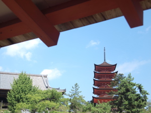 新婚旅行２日目、宮島、厳島神社_b0182853_7362928.jpg