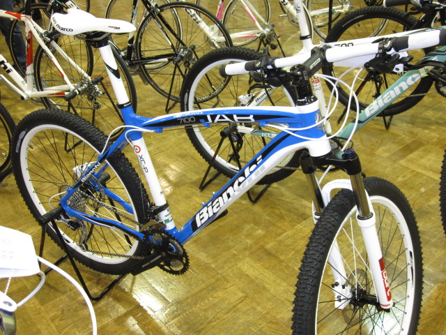 Bianchi 2011 展示会_e0188759_19172071.jpg
