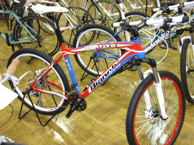 Bianchi 2011 展示会_e0188759_1917670.jpg