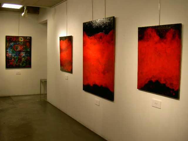 又新しい展覧会が始まります!_a0071956_201103.jpg