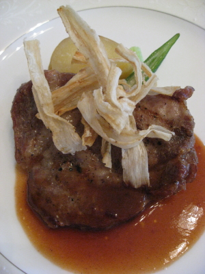イベリコ豚のステーキ:ビストロスリール(弘前市)_b0147224_22323124.jpg