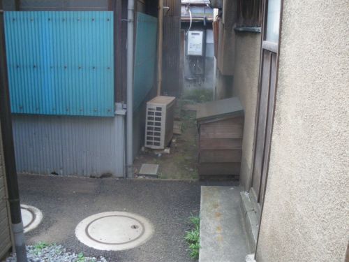 広尾の裏路地を歩く_b0206463_20412637.jpg