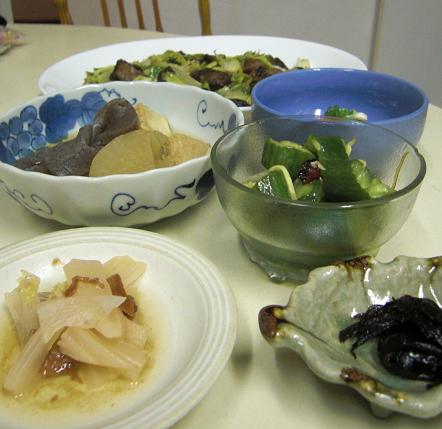 本日のイチオシは...マグロ納豆!_c0119140_1226372.jpg