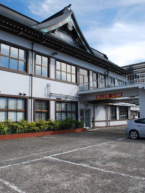 千葉トヨペット本社、旧日本勧業銀行本店_a0110756_19183961.jpg