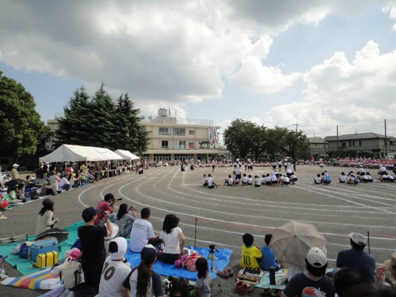 市立小学校10校で運動会_f0059673_23482982.jpg