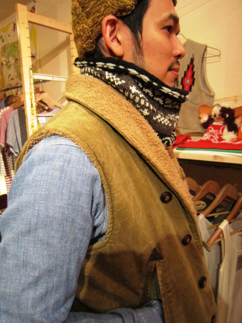 \"FAIRISLE NECK WARMER\" & \"Jacquad V-Neck Dardigan\"_f0191324_2433610.jpg