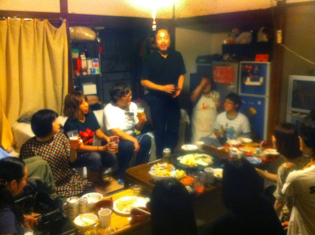 帰国おめでとうパーティ in東中野_f0044846_244663.jpg
