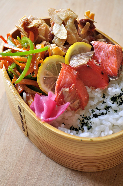 唐揚げ 変わり衣のお弁当_b0171098_731293.jpg