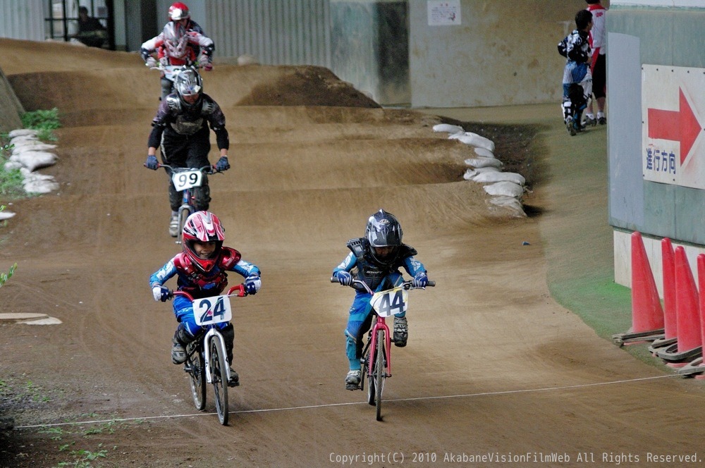 2010JOSF 川口ゴリラ公園１０月定期戦VOL５:ジュニア、ミドル/１４オーバー混走クラス決勝_b0065730_112172.jpg