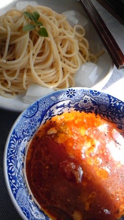 トマト味のパスタつけ麺_e0183648_19583049.jpg