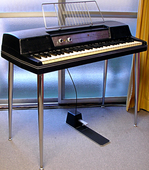 Wurlitzer 200A_e0045459_17314490.jpg