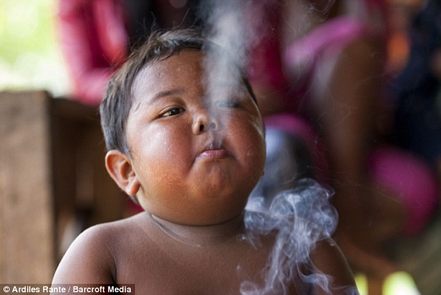 ★1歳8ヶ月の男児が喫煙しても合法な国　インドネシア_a0028694_10281597.jpg