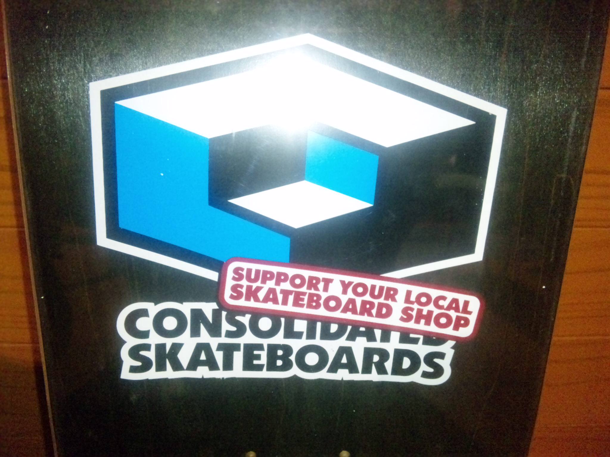 SUPPORT YOUR LOCAL SKATE SHOP_d0091552_0175593.jpg