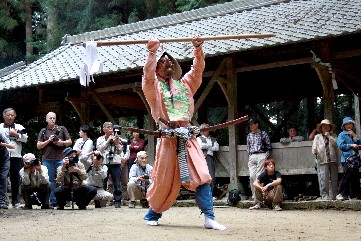 上鴨川住吉神社の神事舞、厳かに奉納 : KOTOコレ2017