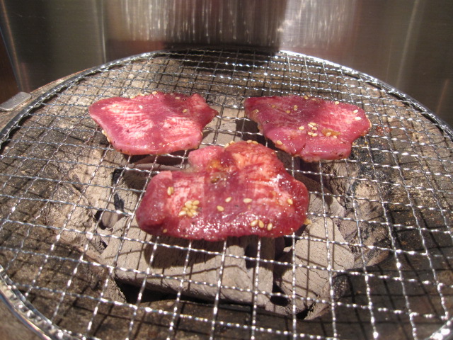 炭火焼肉 仁 の 炭火焼肉王道定食 1 280 平日限定 八王子 無駄遣いな日々