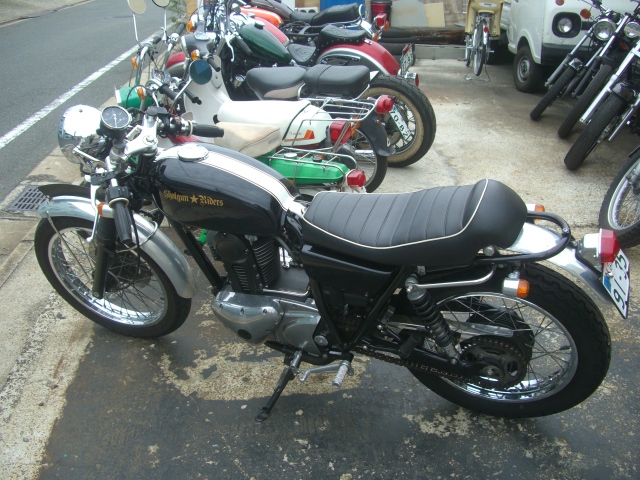 誰か250TR _a0164918_10533284.jpg